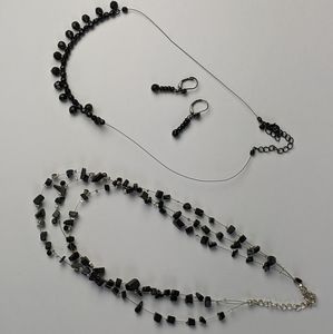 Lot of 2 black string necklaces and earrings